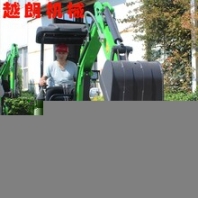 1吨小挖机厂家生产带遮阳棚农用挖掘机植树用小型挖沟机混凝土破碎1吨挖掘机