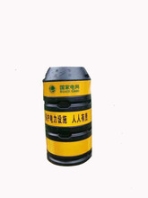 买防撞桶模具就来星晖滚塑高速路防撞桶加工