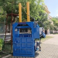 河南立式液压打包机编织袋吨袋打捆机