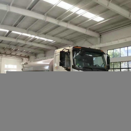 程力洒水车公司重汽洒水车价格